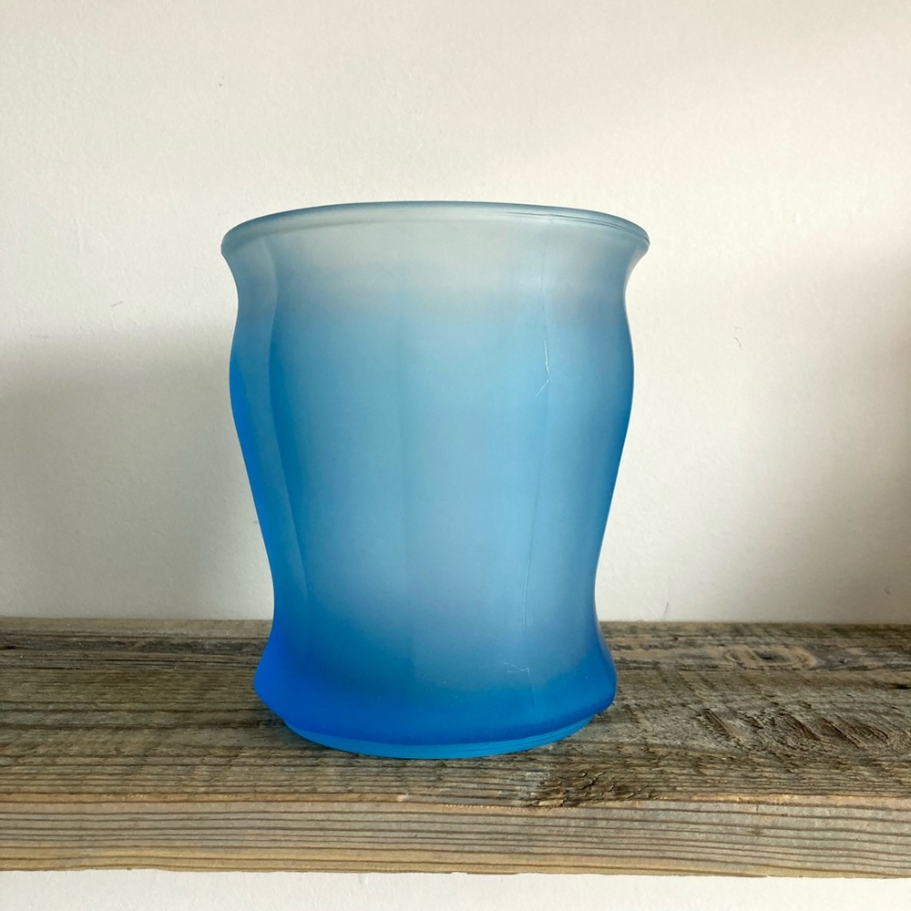 Blue satin glass apothecary jar Indiana Glass - Picture 3 of 5